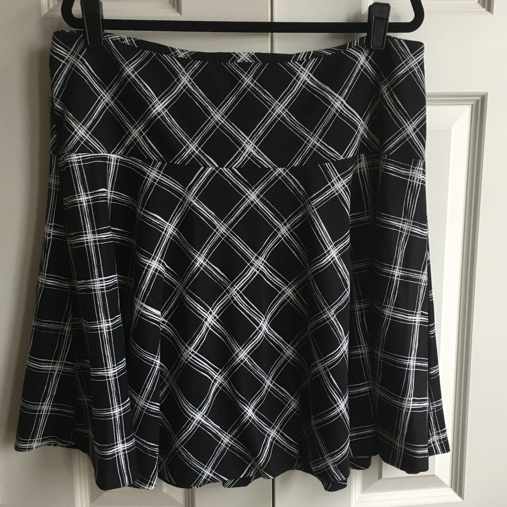 Lane Bryant Black/White Checked A Line skirt sz 18